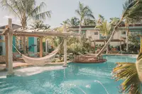 overview of pool area 
